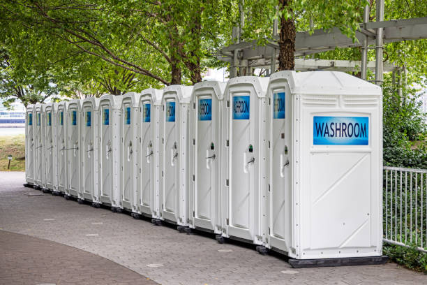 Portable Toilet Options We Offer in Elizabeth, NJ